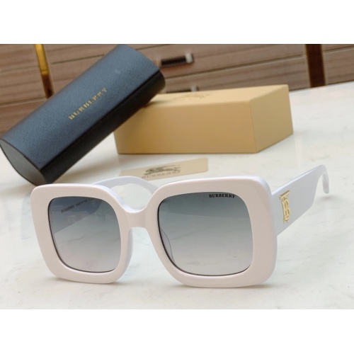 Burberry AAA Quality Sunglasses #984079