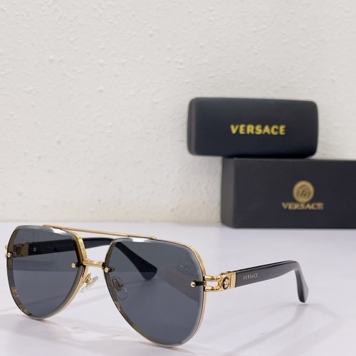 Versace AAA Quality Sunglasses #984273