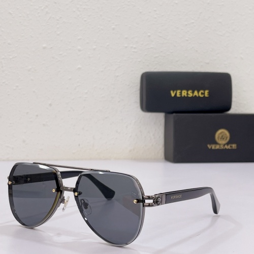 Versace AAA Quality Sunglasses #984274