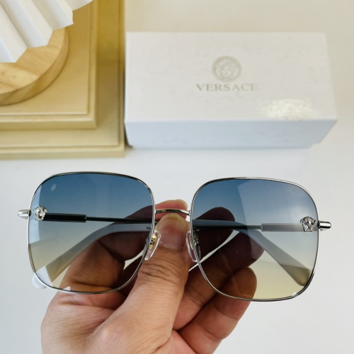 Versace AAA Quality Sunglasses #984285
