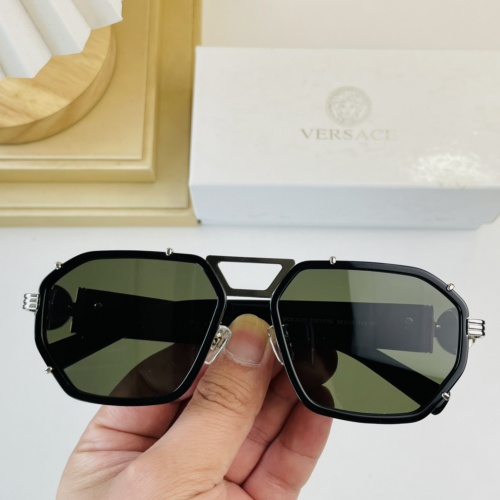Versace AAA Quality Sunglasses #984298