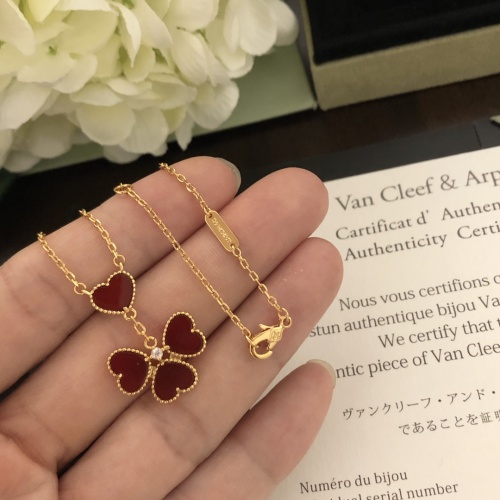 Van Cleef & Arpels Necklaces For Women #984658