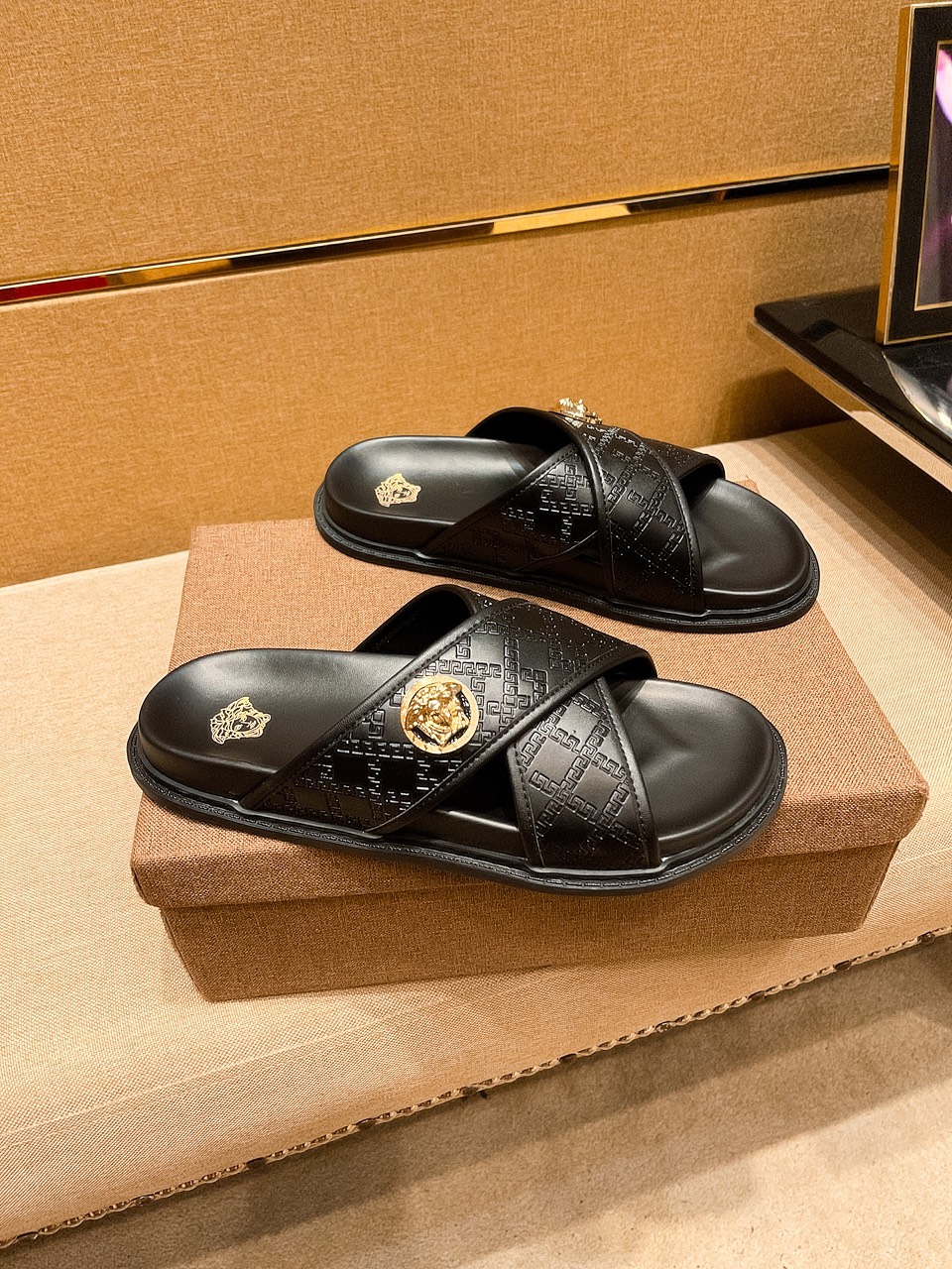 versace slippers men