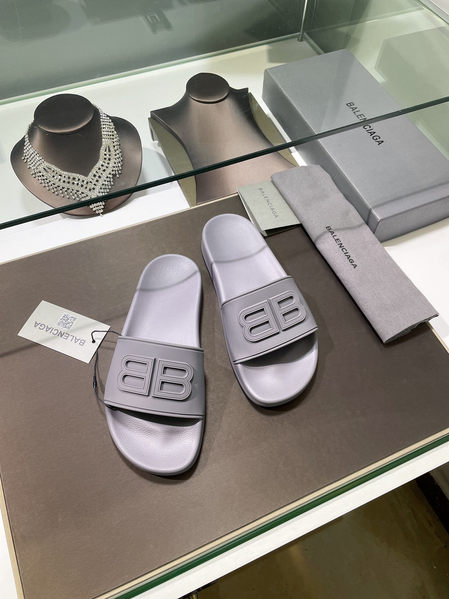 balenciaga slipper shoes