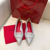 $88.00 USD Valentino Flat Shoes For Women #973146