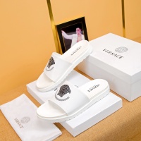 $48.00 USD Versace Slippers For Men #973351