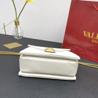 $108.00 USD Valentino AAA Quality Messenger Bags For Women #976886