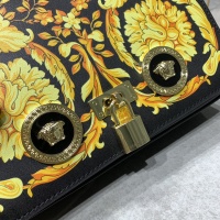 $135.00 USD Versace AAA Quality Messenger Bags For Women #977005