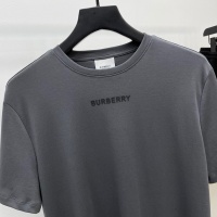 $45.00 USD Burberry T-Shirts Short Sleeved For Men #977726