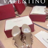 $88.00 USD Valentino Slippers For Women #978740
