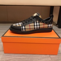 $76.00 USD Burberry Casual Shoes For Men #979187