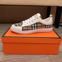 $76.00 USD Burberry Casual Shoes For Men #979188