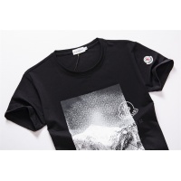 $25.00 USD Moncler T-Shirts Short Sleeved For Men #979824