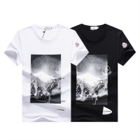 $25.00 USD Moncler T-Shirts Short Sleeved For Men #979825