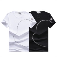 $25.00 USD Moncler T-Shirts Short Sleeved For Men #979840