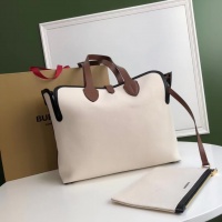 $98.00 USD Burberry AAA Quality Handbags For Women #983319