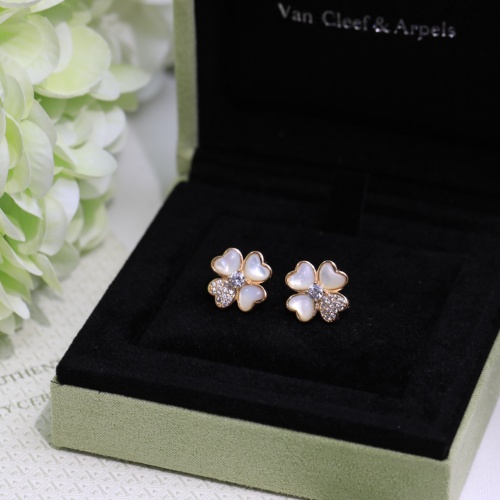 Replica Van Cleef & Arpels Earrings For Women #984925 $40.00 USD for Wholesale