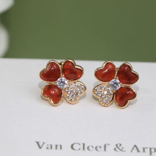 Van Cleef & Arpels Earrings For Women #984926
