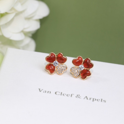 Replica Van Cleef & Arpels Earrings For Women #984926 $40.00 USD for Wholesale