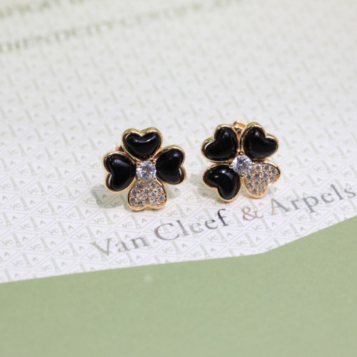 Replica Van Cleef & Arpels Earrings For Women #984928 $40.00 USD for Wholesale