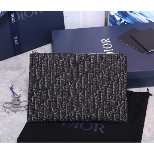 Christian Dior AAA Man Wallets #985109