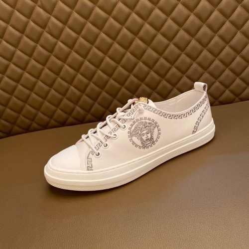 Replica Versace Casual Shoes For Men #985383 $76.00 USD for Wholesale