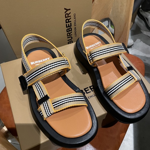 Burberry Sandal For Women #985790