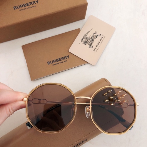 Burberry AAA Quality Sunglasses #986463