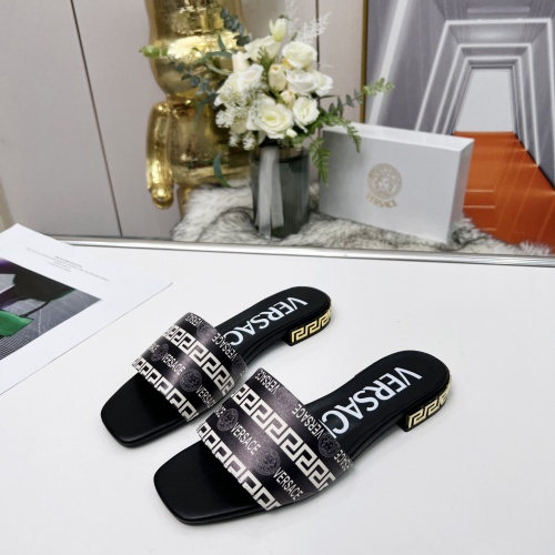 Versace Slippers For Women #986500