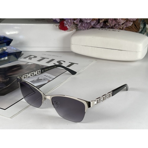 Versace AAA Quality Sunglasses #986585