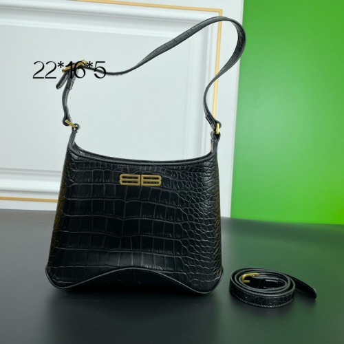 Balenciaga AAA Quality Messenger Bags For Women #987542