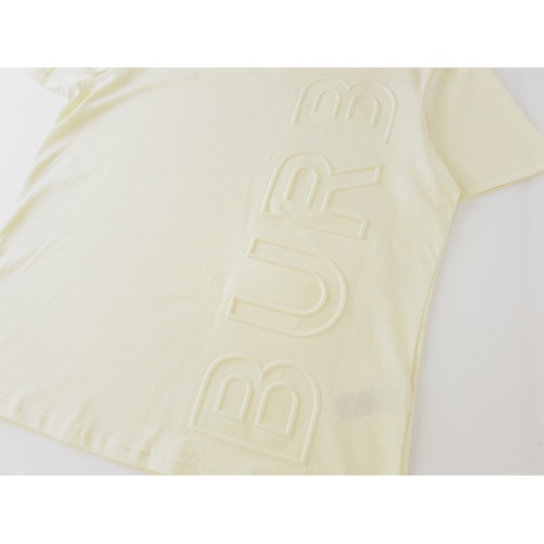 Replica Burberry T-Shirts Short Sleeved For Unisex #988043 $40.00 USD for Wholesale
