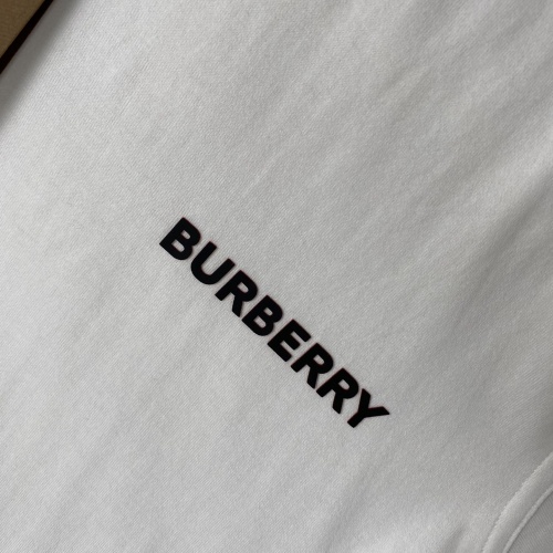 Replica Burberry T-Shirts Short Sleeved For Unisex #988048 $45.00 USD for Wholesale