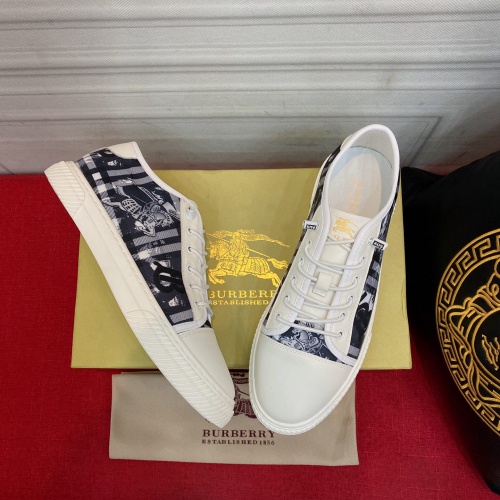 Burberry Casual Shoes For Men #988098