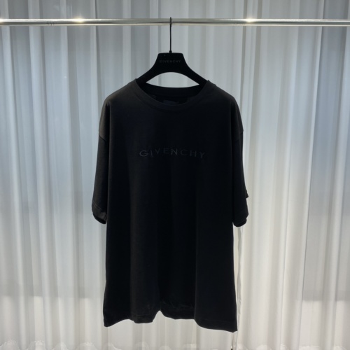Replica Givenchy T-Shirts Short Sleeved For Unisex #988151 $42.00 USD for Wholesale