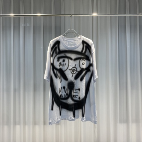 Givenchy T-Shirts Short Sleeved For Unisex #988152 $42.00 USD, Wholesale Replica Givenchy T-Shirts