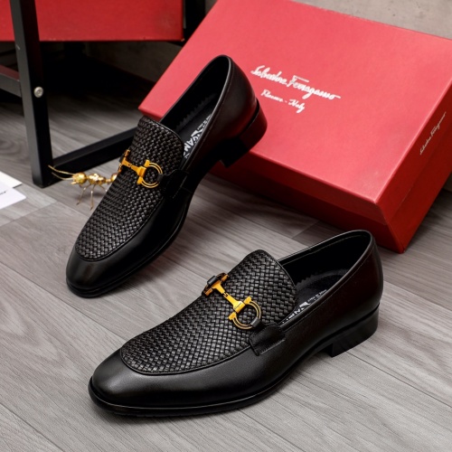 Salvatore Ferragamo Leather Shoes For Men #988155