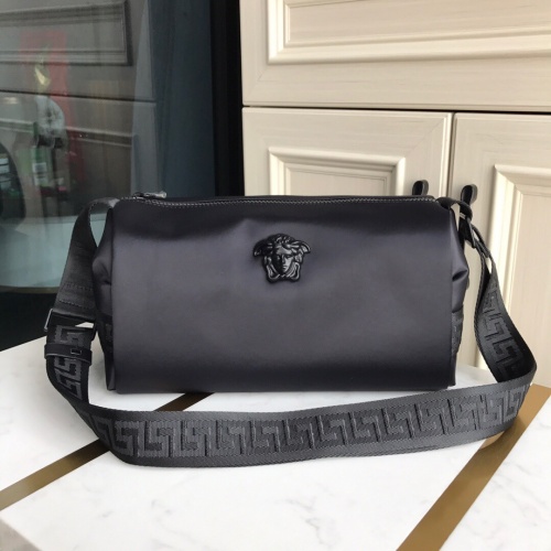 Versace AAA Man Messenger Bags #988457