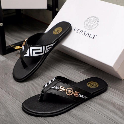 Versace Slippers For Men #988508