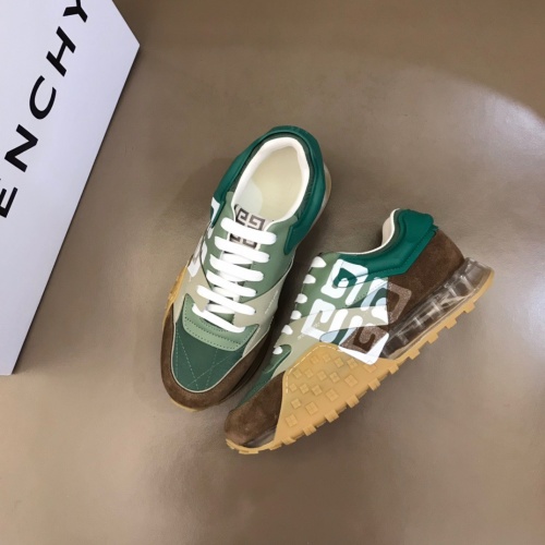 Givenchy Casual Shoes For Men #989283