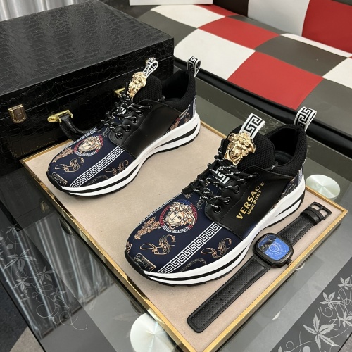 Versace Casual Shoes For Men #990129