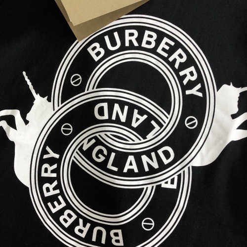 Replica Burberry T-Shirts Short Sleeved For Unisex #990250 $40.00 USD for Wholesale