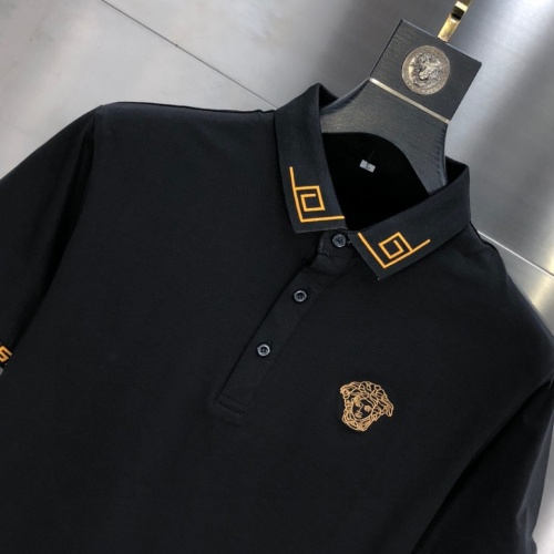 Replica Versace T-Shirts Short Sleeved For Men #990426 $42.00 USD for Wholesale