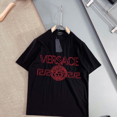Versace T-Shirts Short Sleeved For Men #990429 $56.00 USD, Wholesale Replica Versace T-Shirts