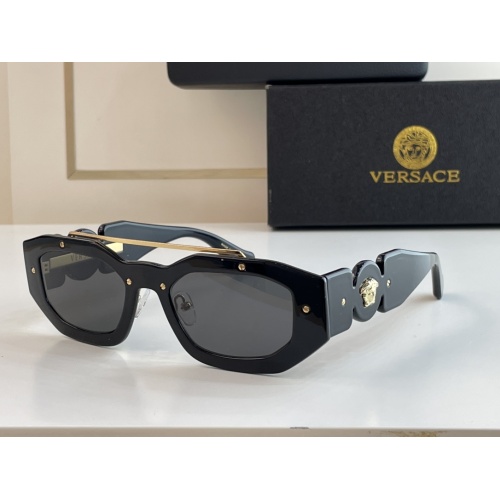 Versace AAA Quality Sunglasses #990933