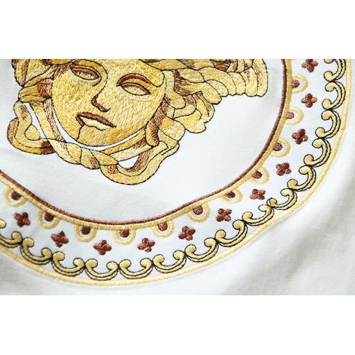 Replica Versace T-Shirts Short Sleeved For Men #991529 $34.00 USD for Wholesale