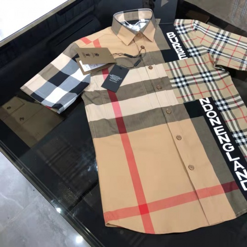 Replica Burberry Shirts Short Sleeved For Men #991915 $64.00 USD for Wholesale