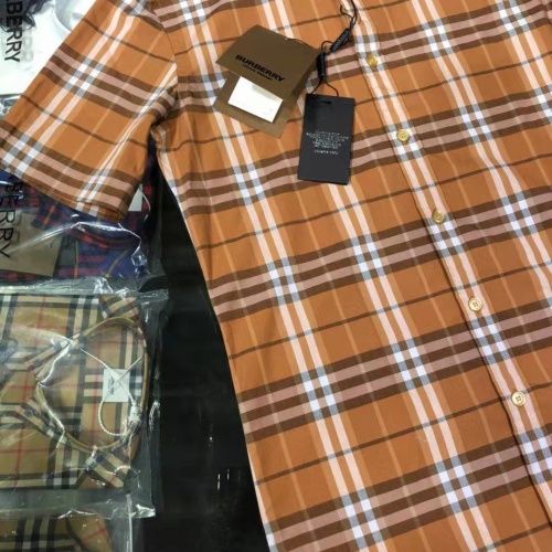 Replica Burberry Shirts Short Sleeved For Men #991985 $64.00 USD for Wholesale