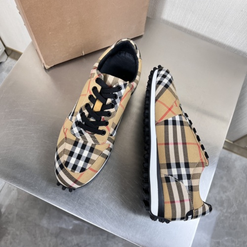 Burberry Casual Shoes For Men #992126