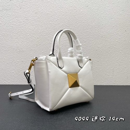 Replica Valentino AAA Quality Messenger Bags For Women #992325 $108.00 USD for Wholesale